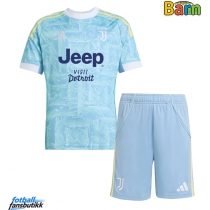 Juventus Pierre Kalulu #15 Bortedraktsett Barn 2025-26 Kortermet (+ Korte bukser)